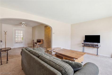 4079 Okalona Road South Euclid OH 44121