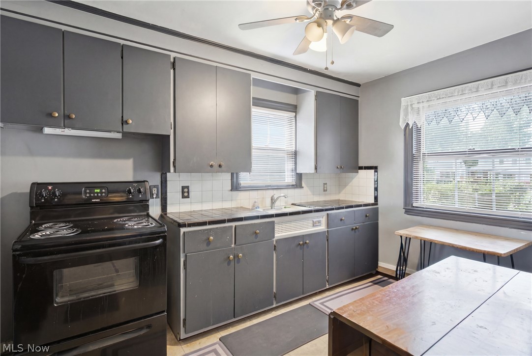 4079 Okalona Road South Euclid OH 44121