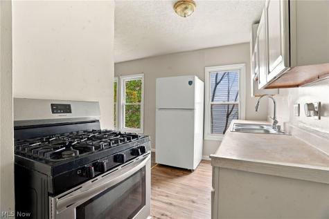 367 Fuller Street Akron OH 44306