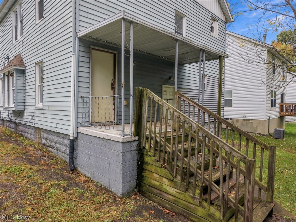 367 Fuller Street Akron OH 44306