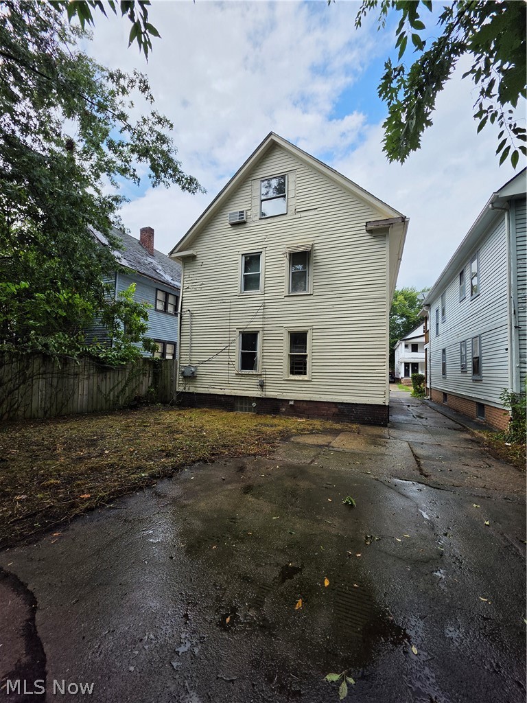 13308 Milan Avenue East Cleveland OH 44112