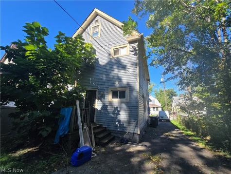 9808 Raymond Avenue Cleveland OH 44104