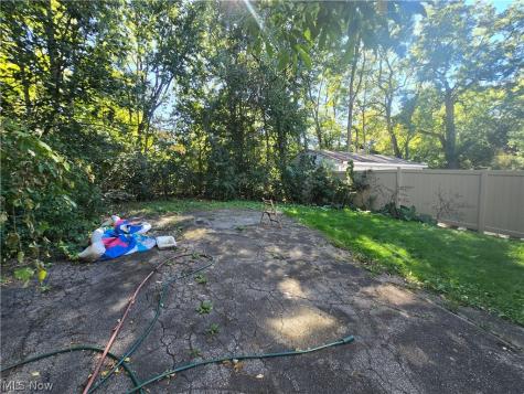 9808 Raymond Avenue Cleveland OH 44104