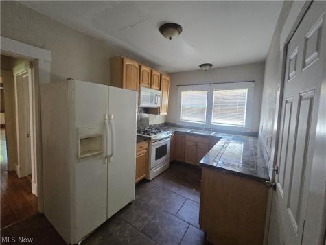 2424 Elm Street Youngstown OH 44505