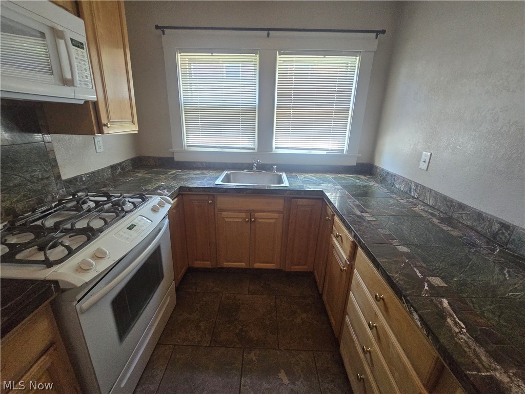 2424 Elm Street Youngstown OH 44505