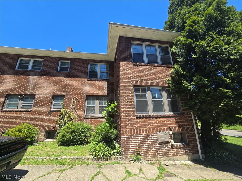 2424 Elm Street Youngstown OH 44505