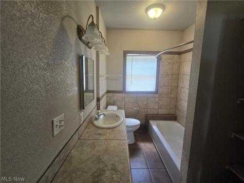 2424 Elm Street Youngstown OH 44505