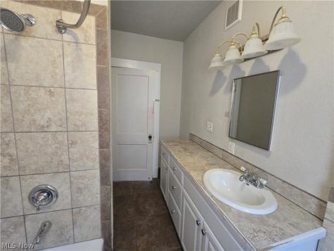 2424 Elm Street Youngstown OH 44505