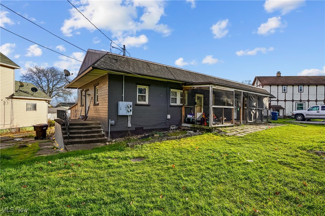 1017 Broadway Street Masury OH 44438