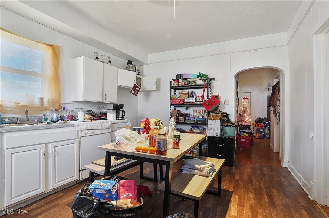 1017 Broadway Street Masury OH 44438