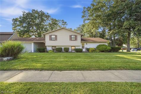 1401-1403 Lindenwood Drive Lorain OH 44053