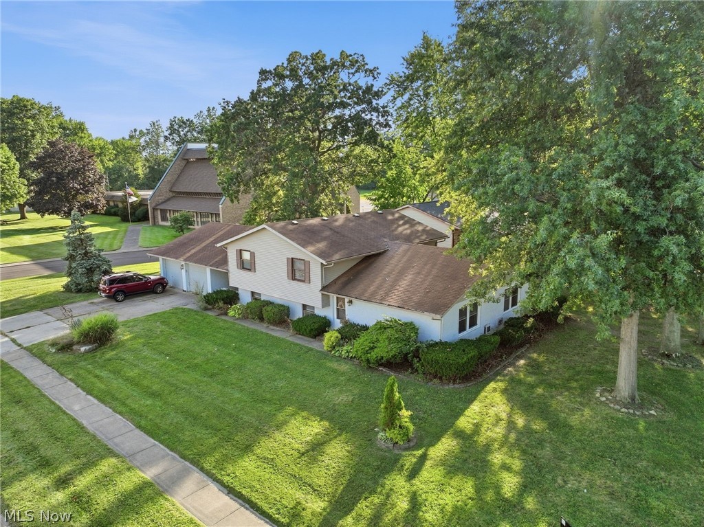 1401-1403 Lindenwood Drive Lorain OH 44053