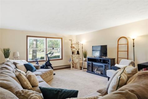 1401-1403 Lindenwood Drive Lorain OH 44053