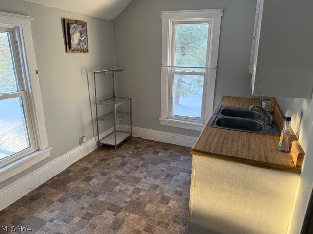 1537 Wooster Road W Norton OH 44203