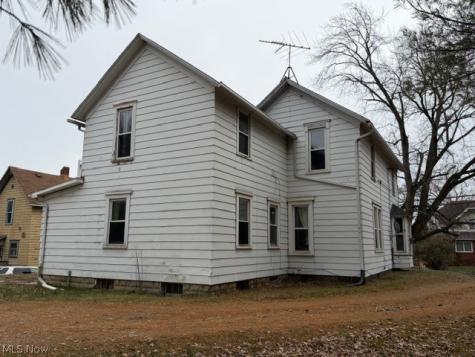 1537 Wooster Road W Norton OH 44203