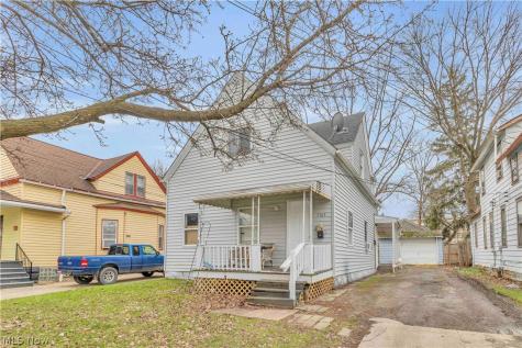 3305 Roanoke Avenue Cleveland OH 44109