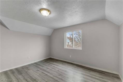3305 Roanoke Avenue Cleveland OH 44109