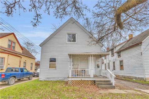 3305 Roanoke Avenue Cleveland OH 44109