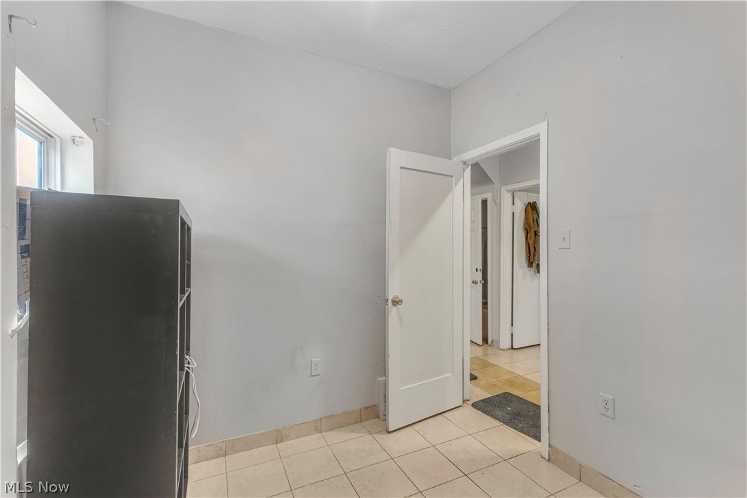 3305 Roanoke Avenue Cleveland OH 44109