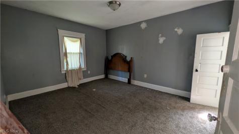 9013 Harris Avenue Cleveland OH 44104