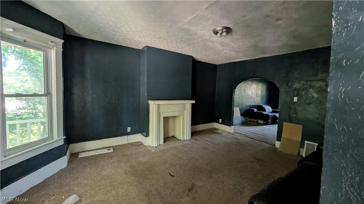 9013 Harris Avenue Cleveland OH 44104