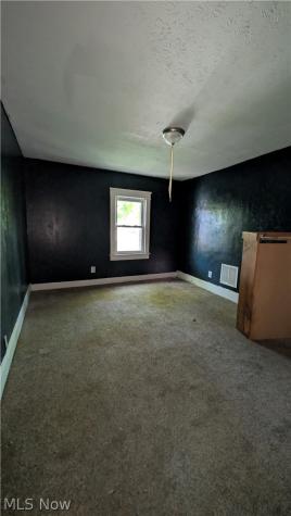 9013 Harris Avenue Cleveland OH 44104