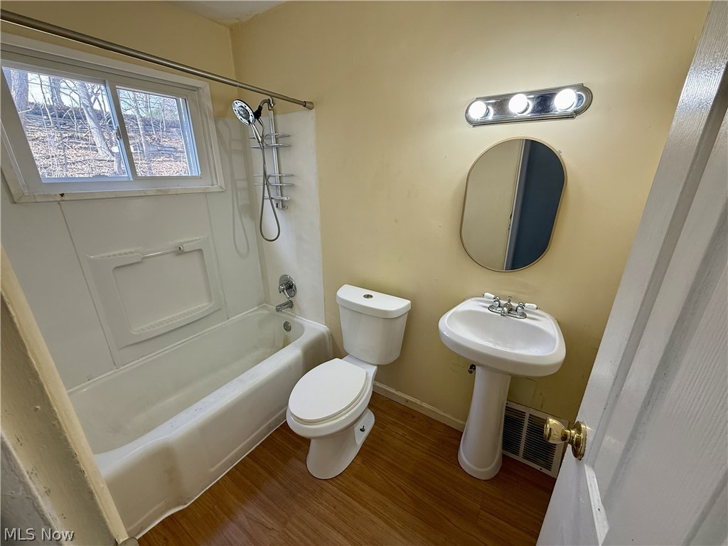 222 Rhodes Avenue Akron OH 44302