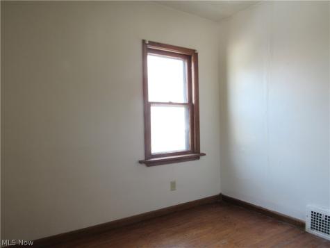 4752 E 88th Garfield Heights OH 44125