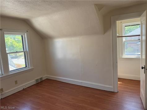 4752 E 88th Garfield Heights OH 44125