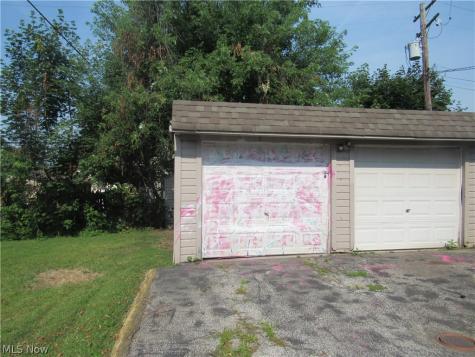 4752 E 88th Garfield Heights OH 44125
