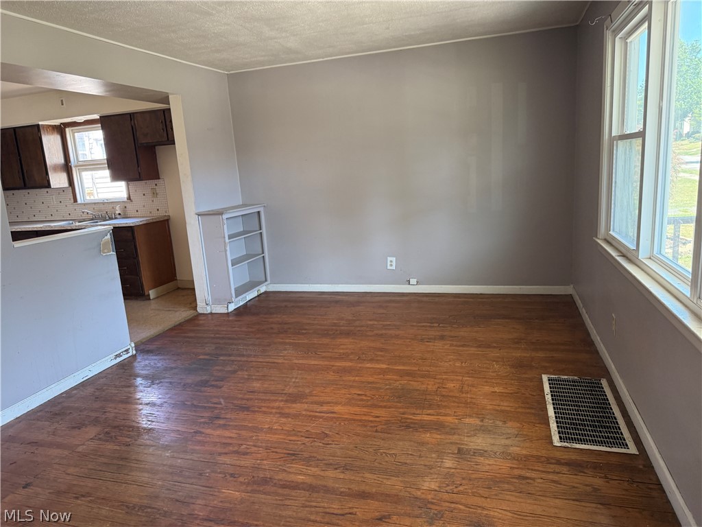 4752 E 88th Garfield Heights OH 44125