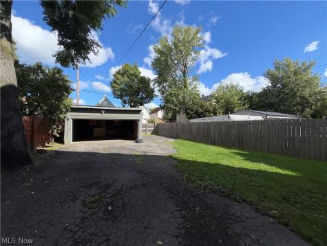 3802 Poe Avenue Cleveland OH 44109