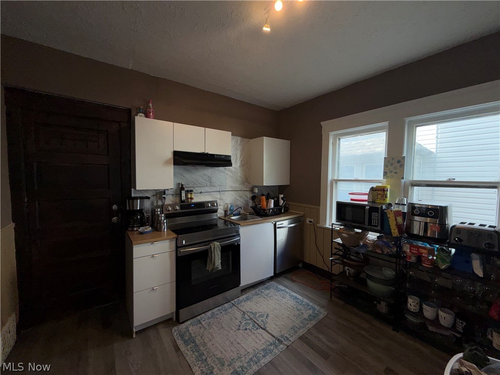 3802 Poe Avenue Cleveland OH 44109