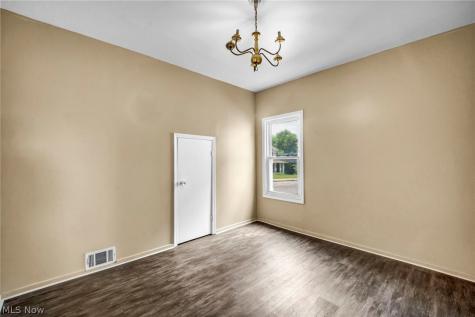 8802 Denison Avenue Cleveland OH 44102