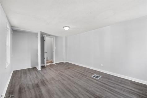 1735 Buhrer Avenue Cleveland OH 44109