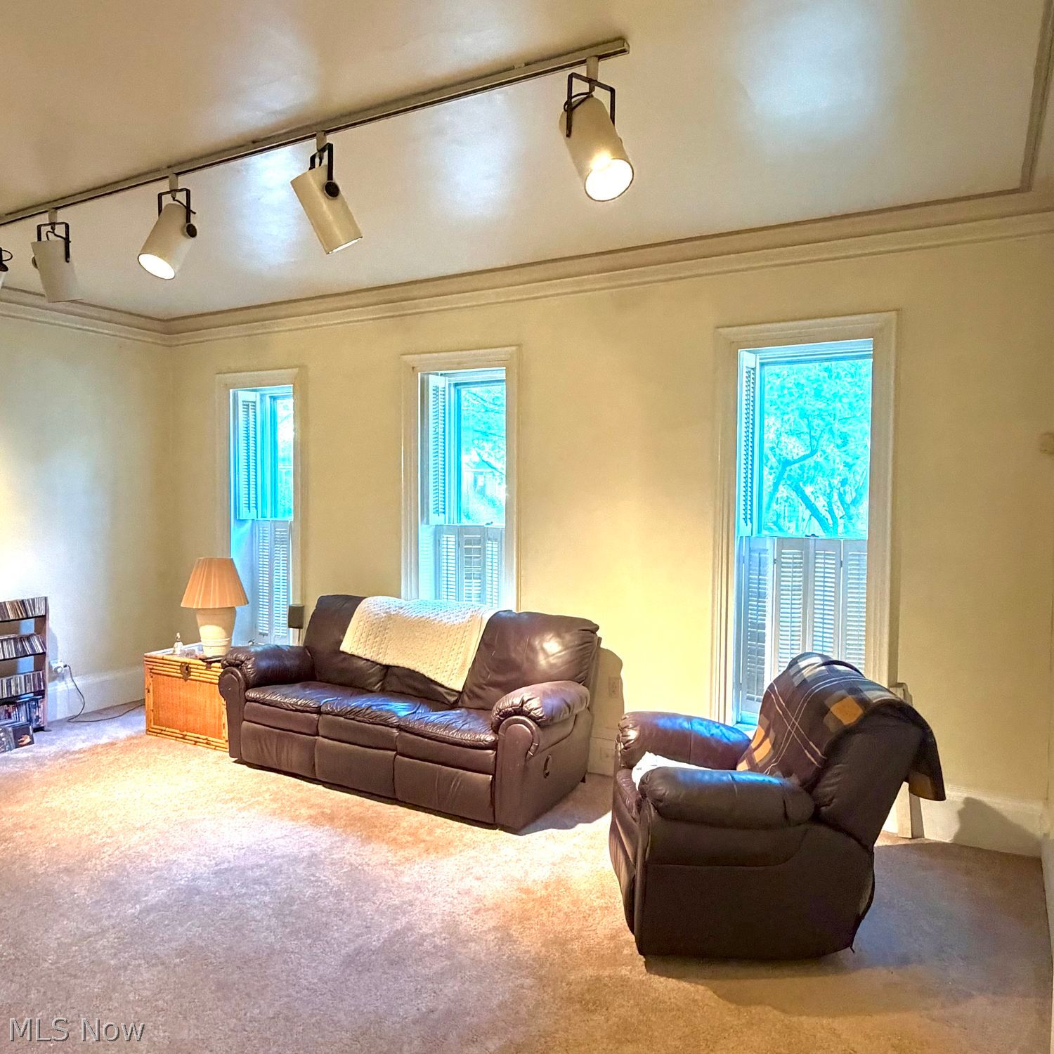 4615 Clinton Avenue Cleveland OH 44102