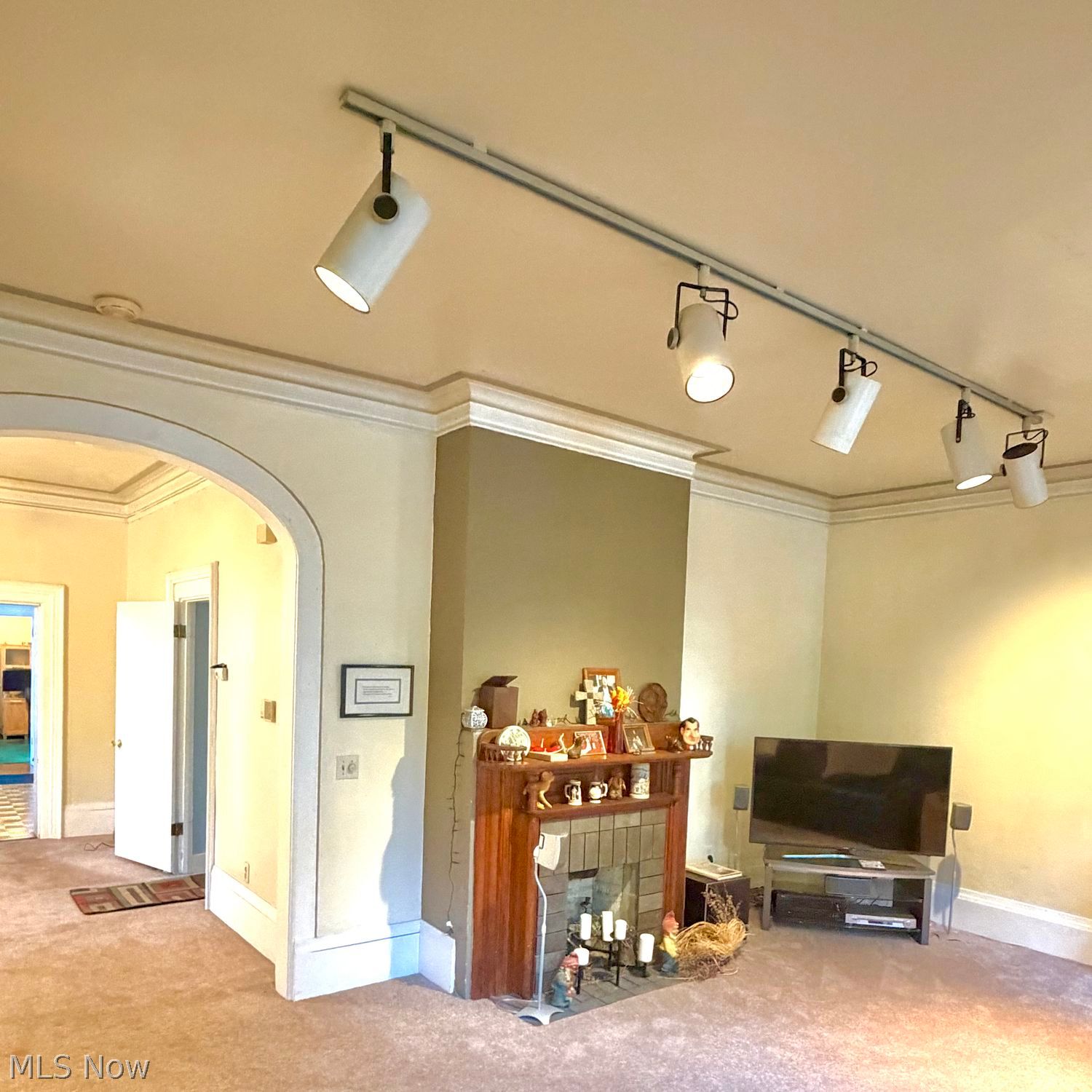 4615 Clinton Avenue Cleveland OH 44102