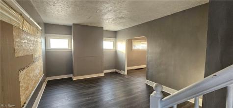 8823 Yale Avenue Cleveland OH 44108