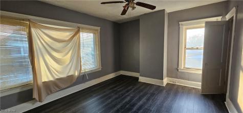 8823 Yale Avenue Cleveland OH 44108