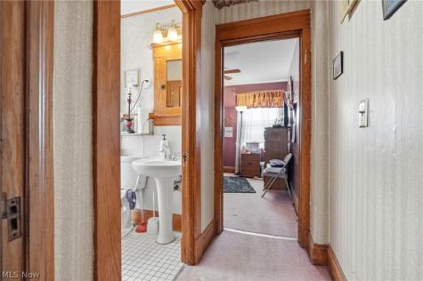 3202 Montclair Avenue Cleveland OH 44109