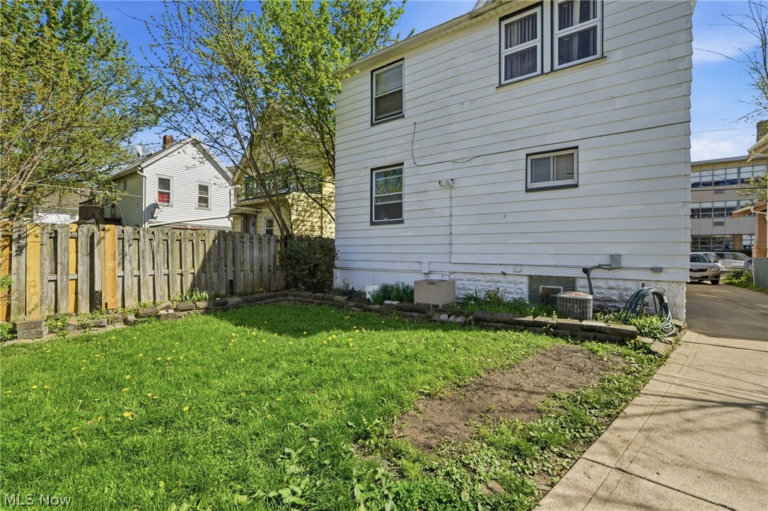 3202 Montclair Avenue Cleveland OH 44109