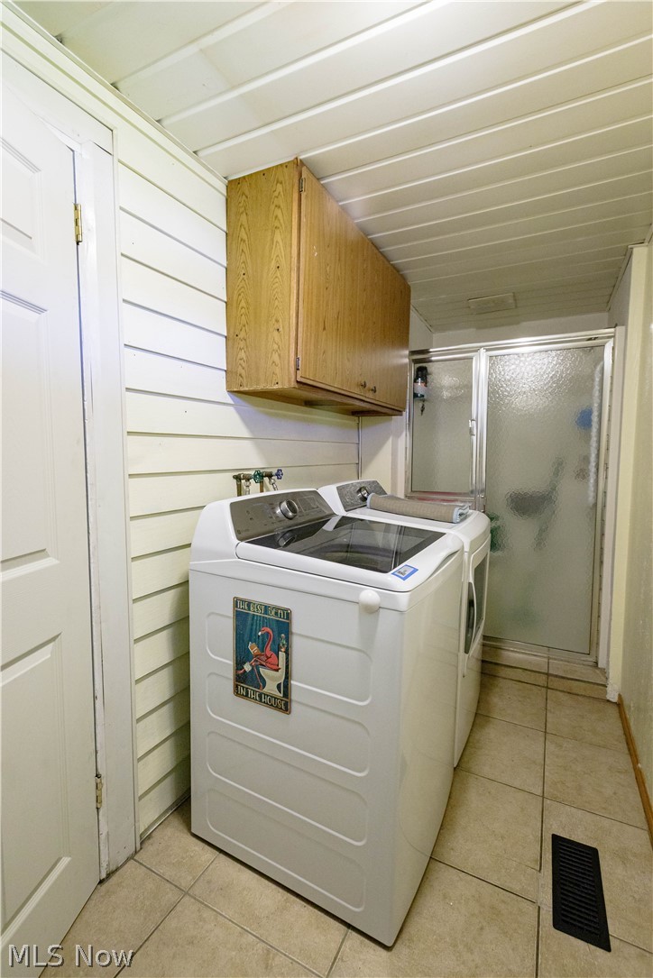 153/155 W Lisbon Street Waynesburg OH 44688