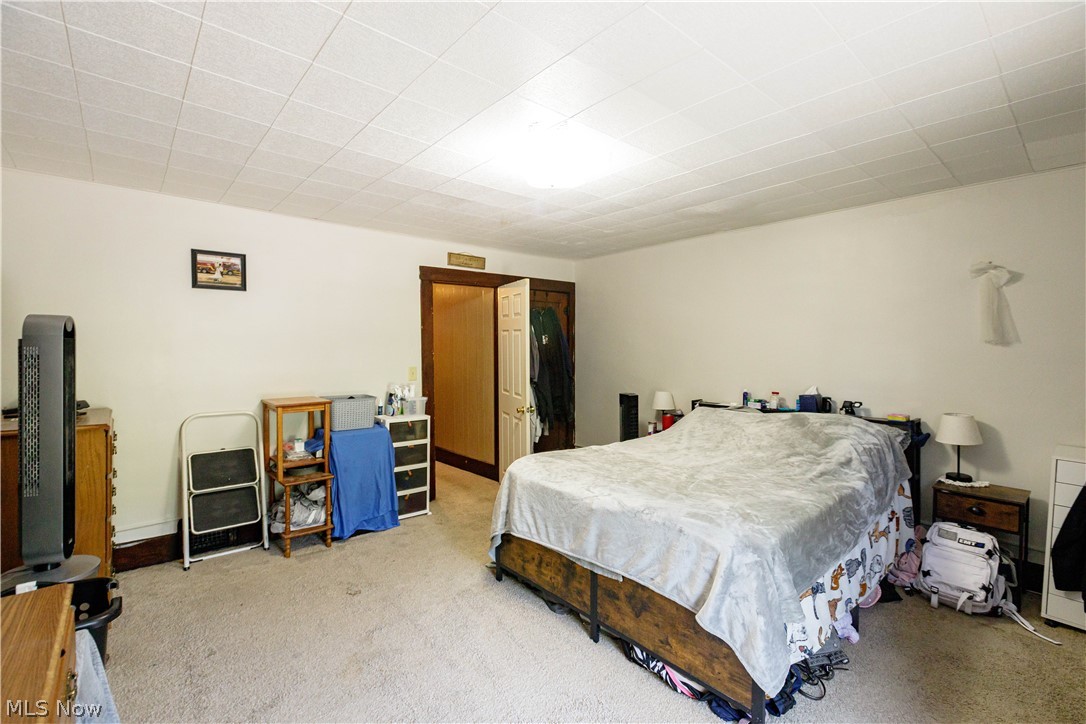 153/155 W Lisbon Street Waynesburg OH 44688