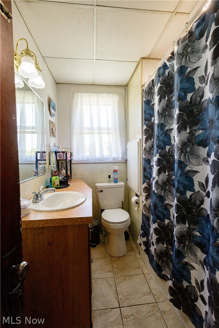 153/155 W Lisbon Street Waynesburg OH 44688