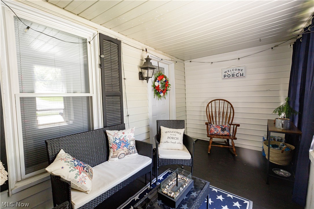 153/155 W Lisbon Street Waynesburg OH 44688