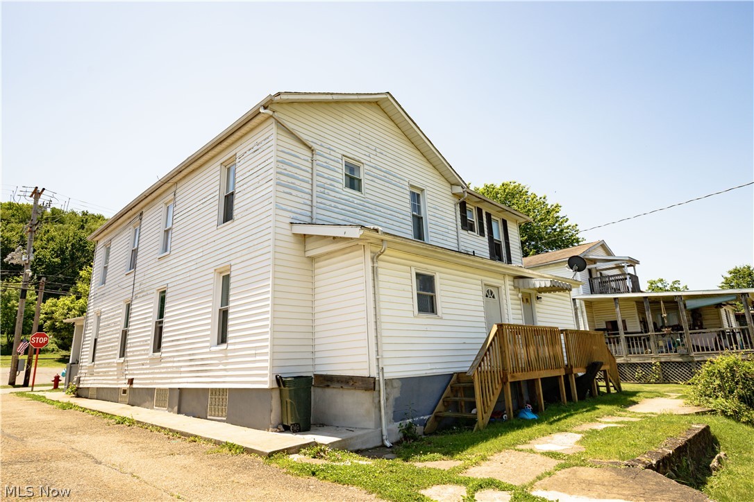 153/155 W Lisbon Street Waynesburg OH 44688