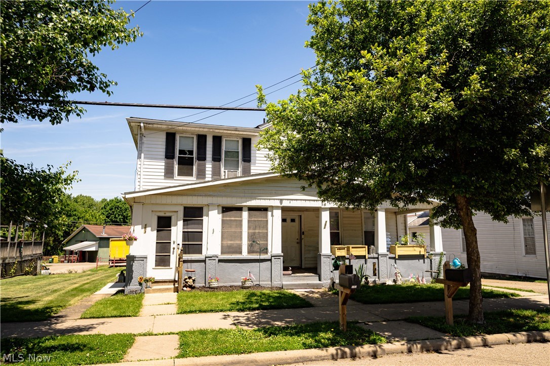 153/155 W Lisbon Street Waynesburg OH 44688