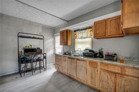 3403 W 98th Street Cleveland OH 44102