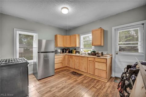 3403 W 98th Street Cleveland OH 44102