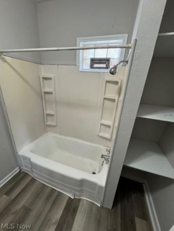 5911 Lansing Avenue Cleveland OH 44105